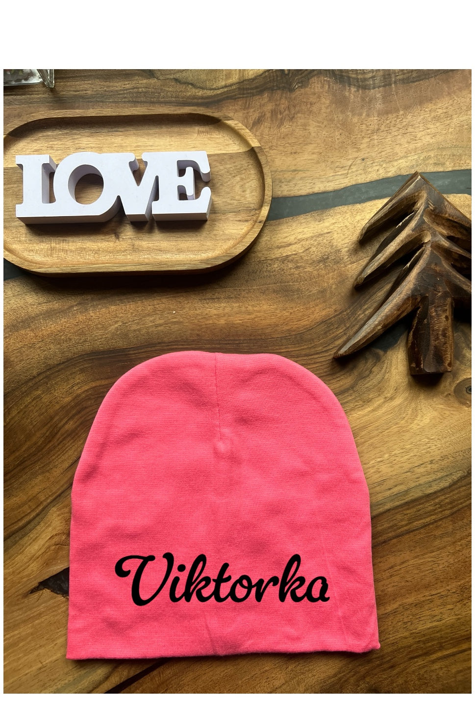 Dětská čepice se jménem